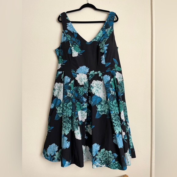 City Chic Dresses & Skirts - City Chic Black and Green Dress NWT Size 20